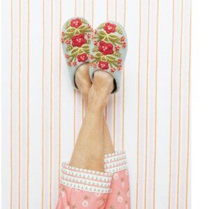 NWT Anthropologie French Knot Secret Garden Wool Slippers - M